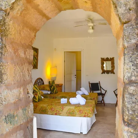Masseria Torre Calavaci * Carpignano Salentino